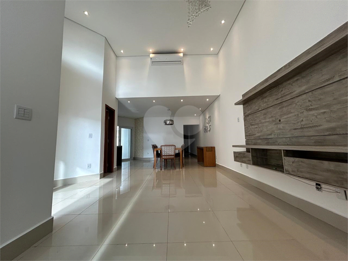 Foto REO1105463
