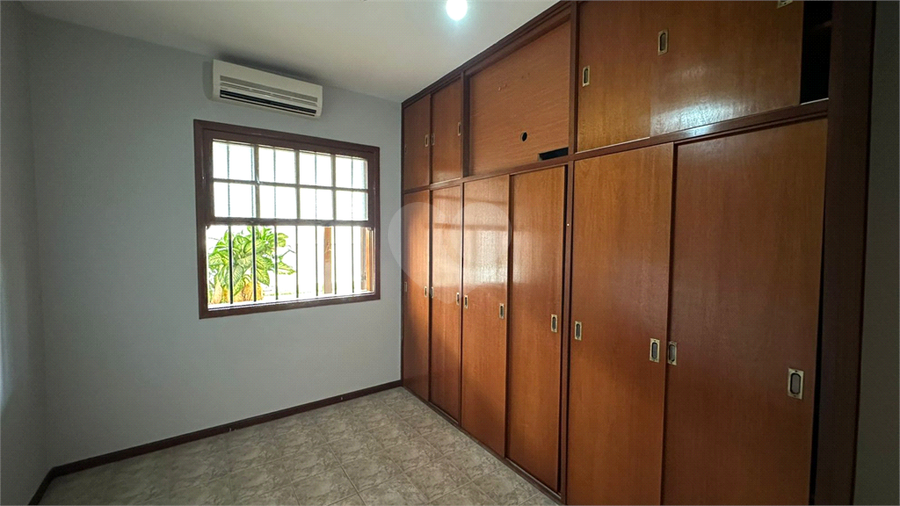 Foto REO1105469