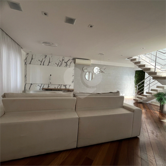 Foto REO1105472