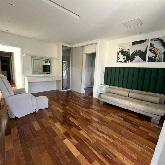 Foto REO1105472