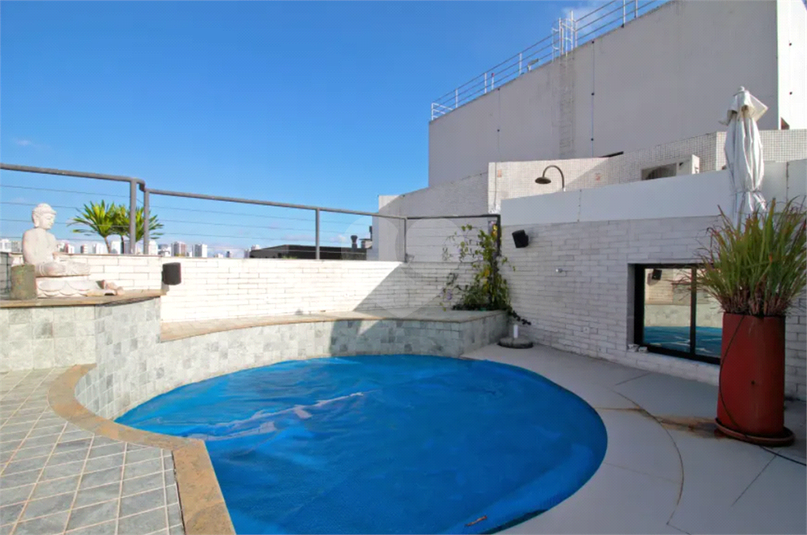 Foto REO1105477