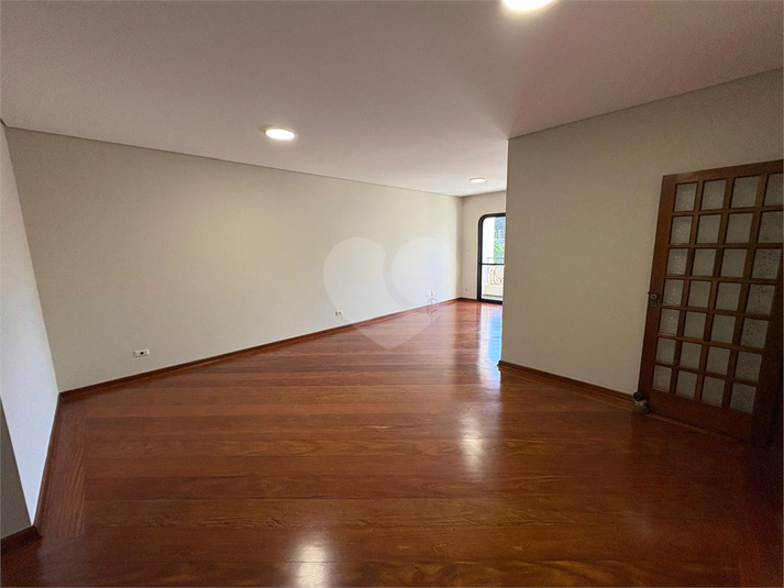 Foto REO1105501