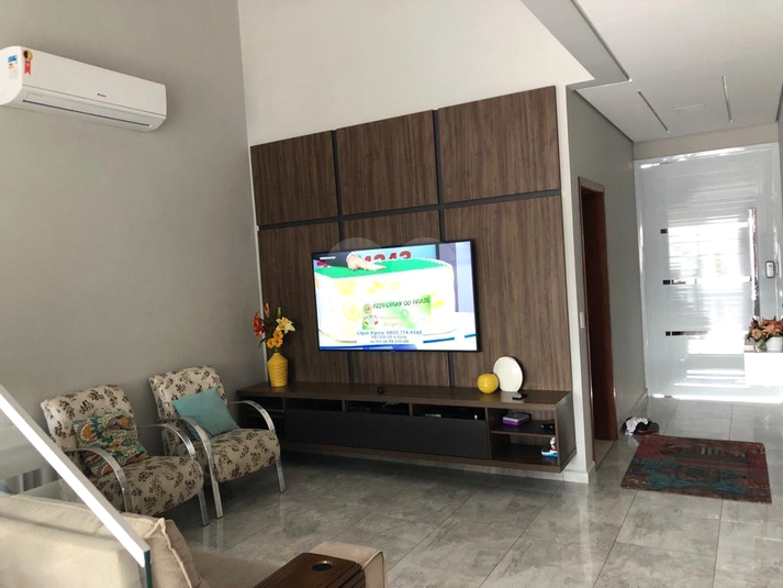 Foto REO1105534