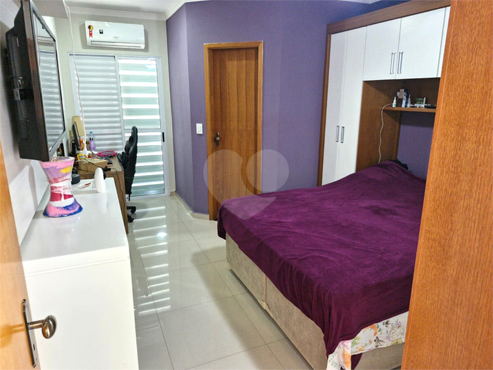 Foto REO1105561