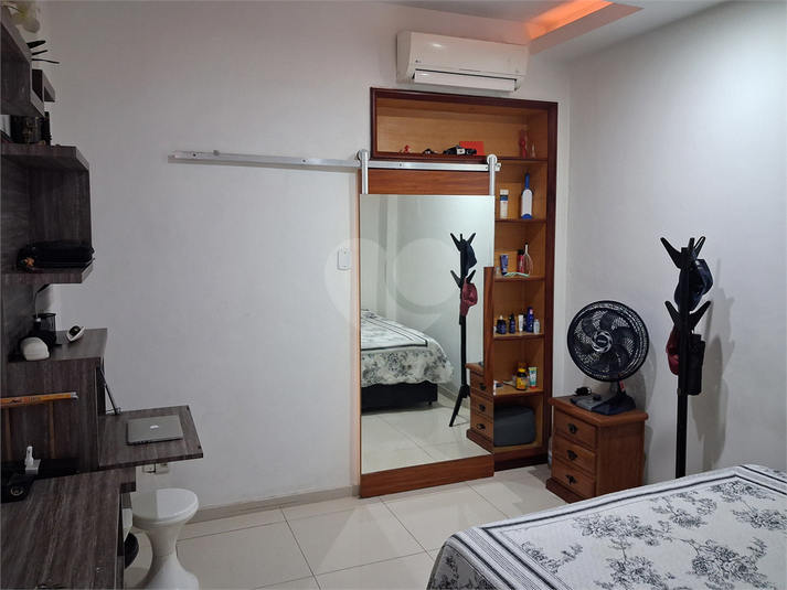 Foto REO1105585
