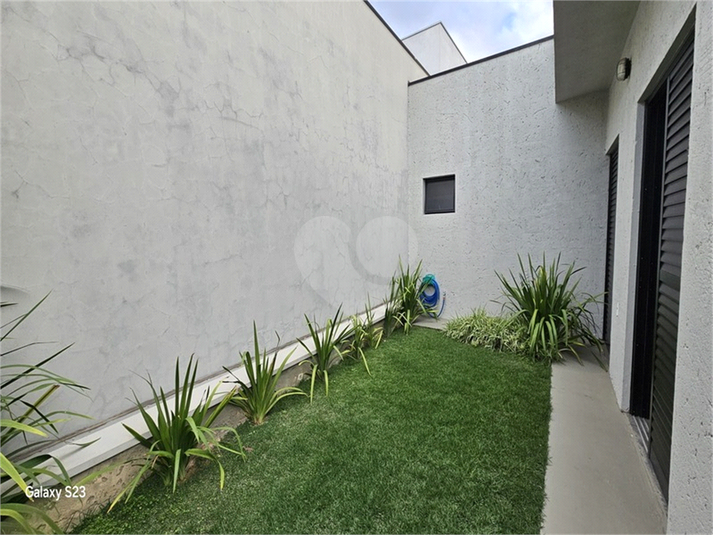 Foto REO1105635