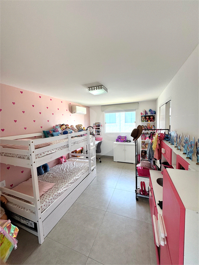 Foto REO1105641