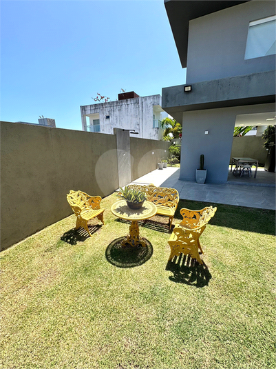 Foto REO1105641