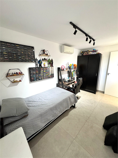 Foto REO1105641