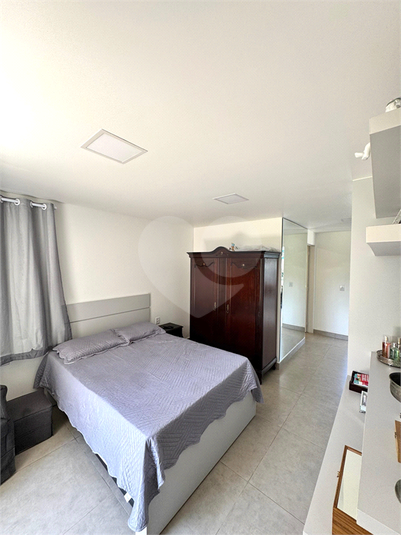 Foto REO1105641