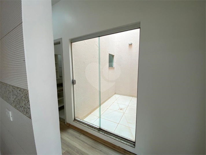 Foto REO1105659