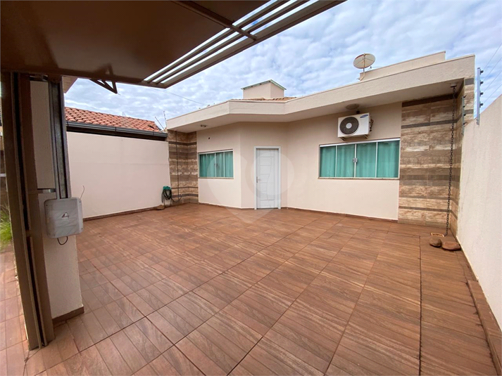 Fundos da casa