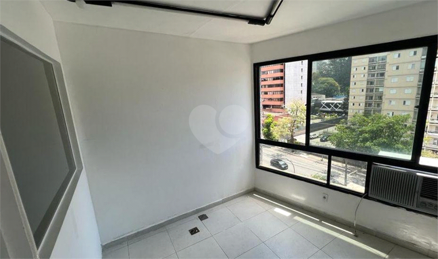 Foto REO1105661