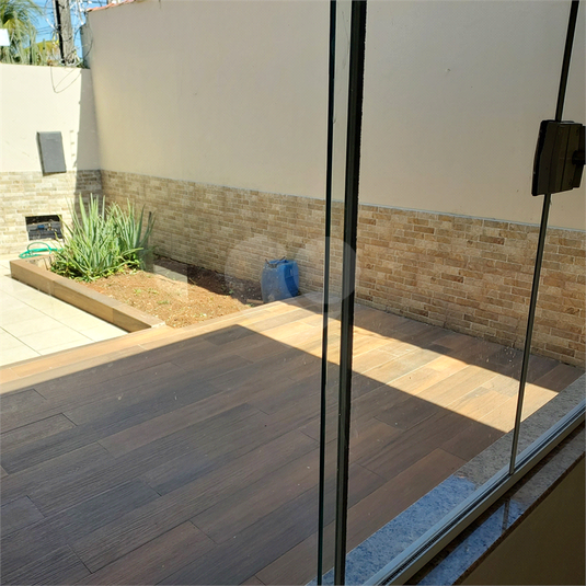 Foto REO1105720