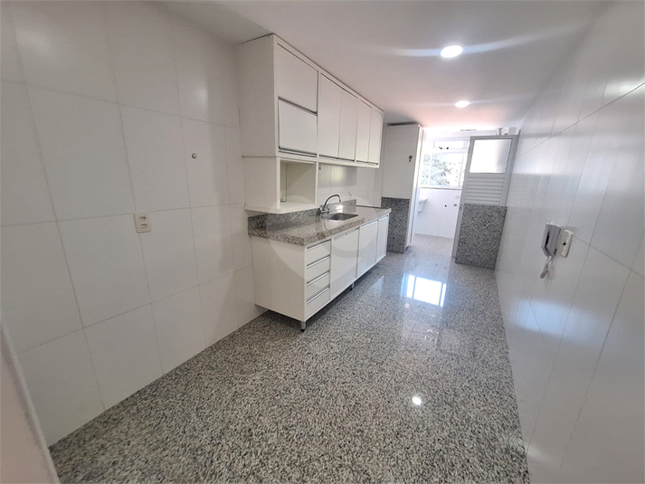 Foto REO1105729