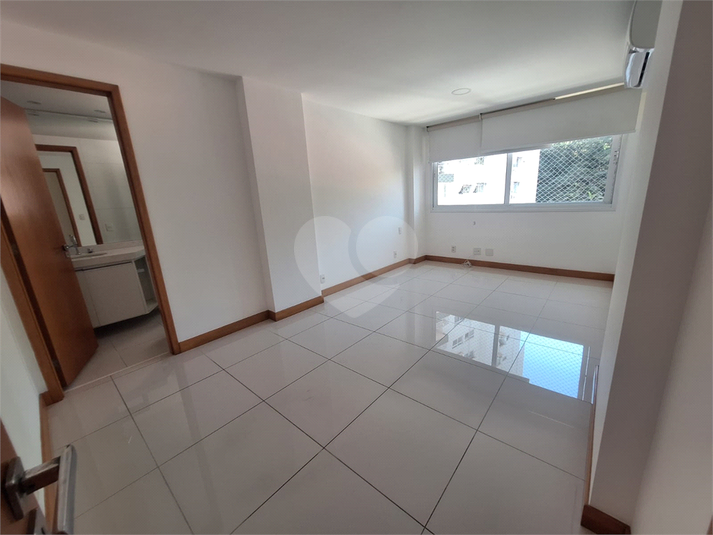 Foto REO1105729