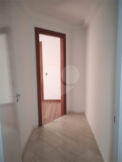 Foto REO1105767