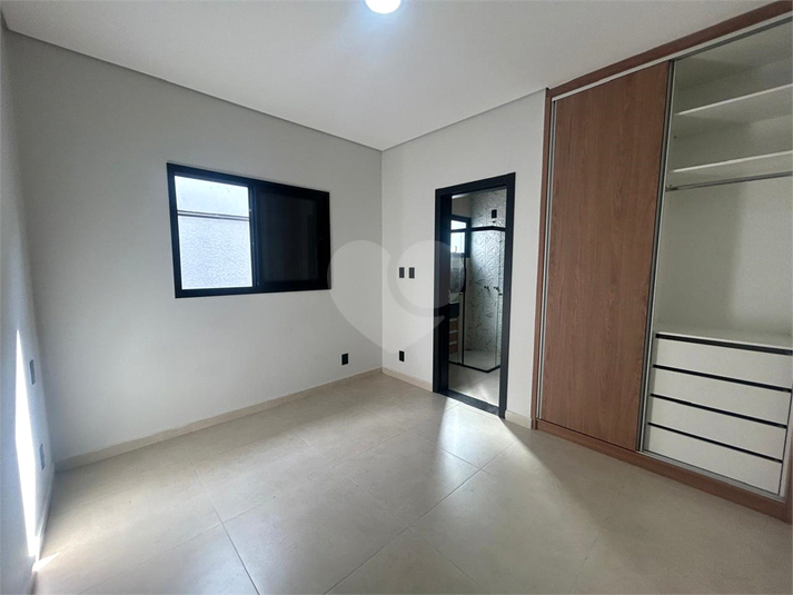 Foto REO1105825
