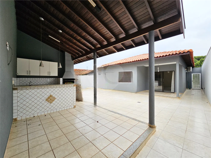 Foto REO1105840