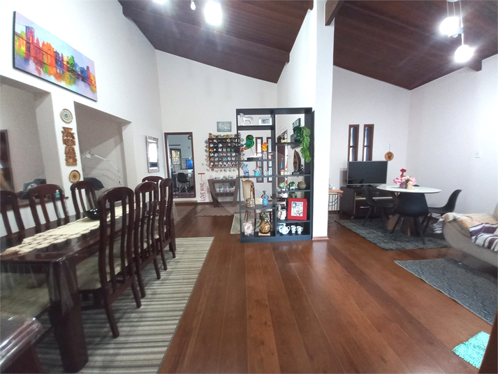 Foto REO1105855