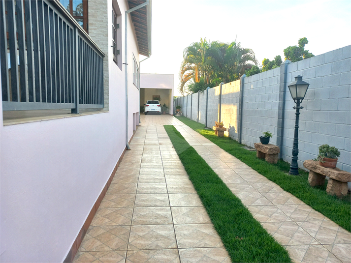 Foto REO1105855