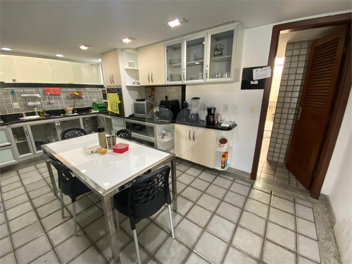 Foto REO1105877