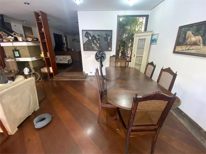 Foto REO1105883
