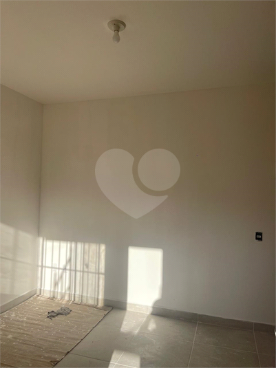 Foto REO1105884