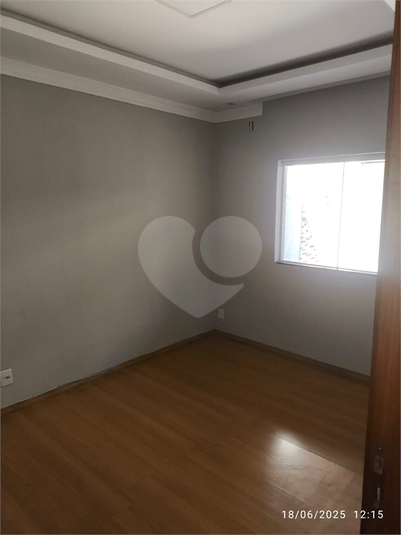Foto REO1105901