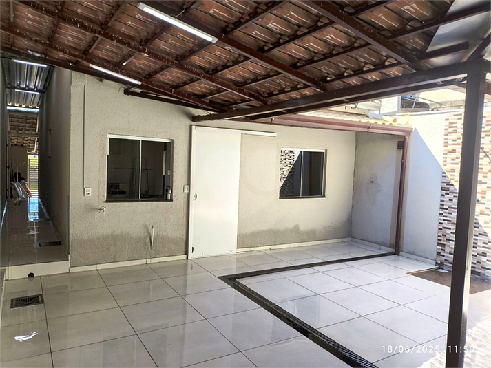 Foto REO1105901