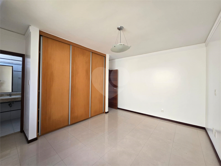 Foto REO1105984