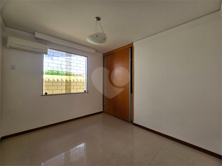 Foto REO1105984