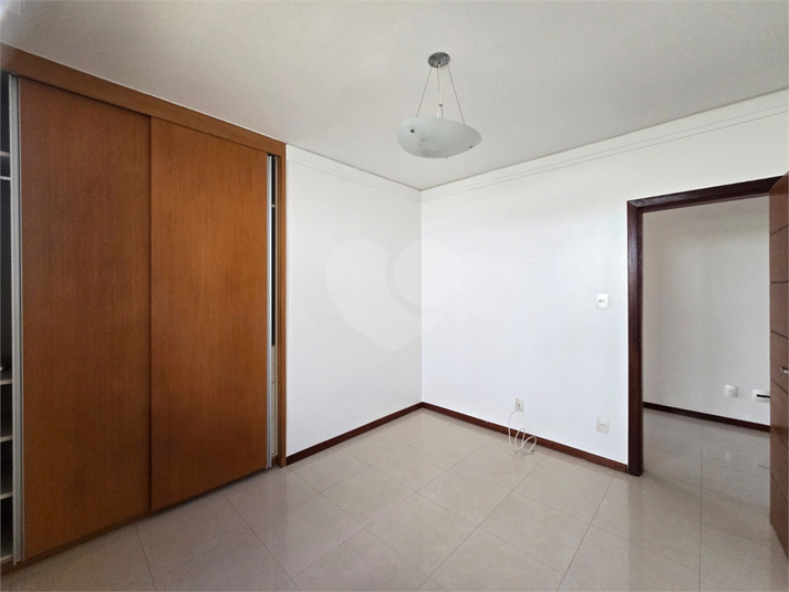 Foto REO1105984