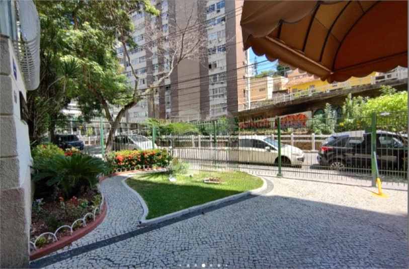 Foto REO1106011