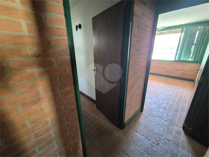 Foto REO1106029