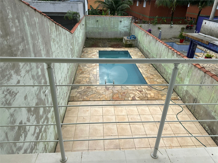 Foto REO1106046