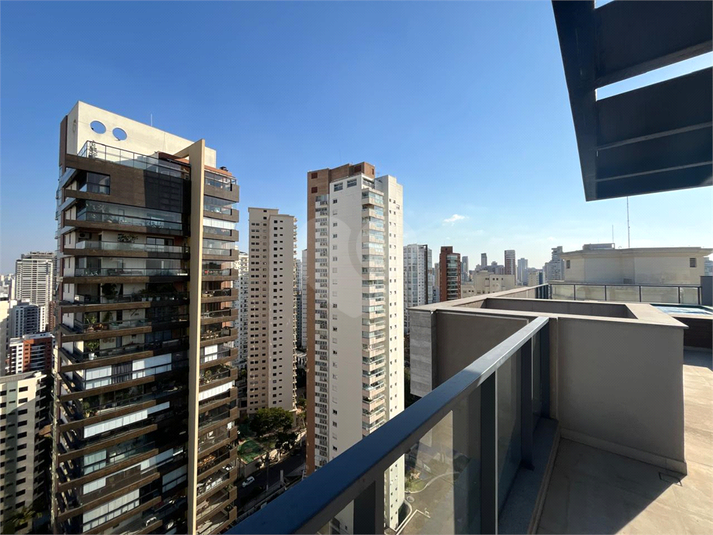 Foto REO1106049