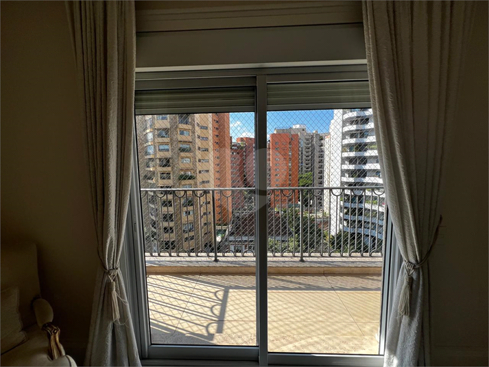 Foto REO1106087