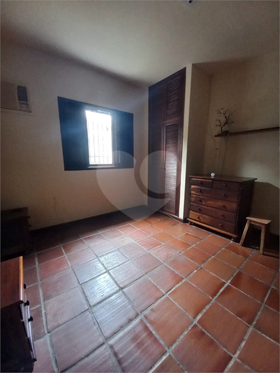 Foto REO1106088
