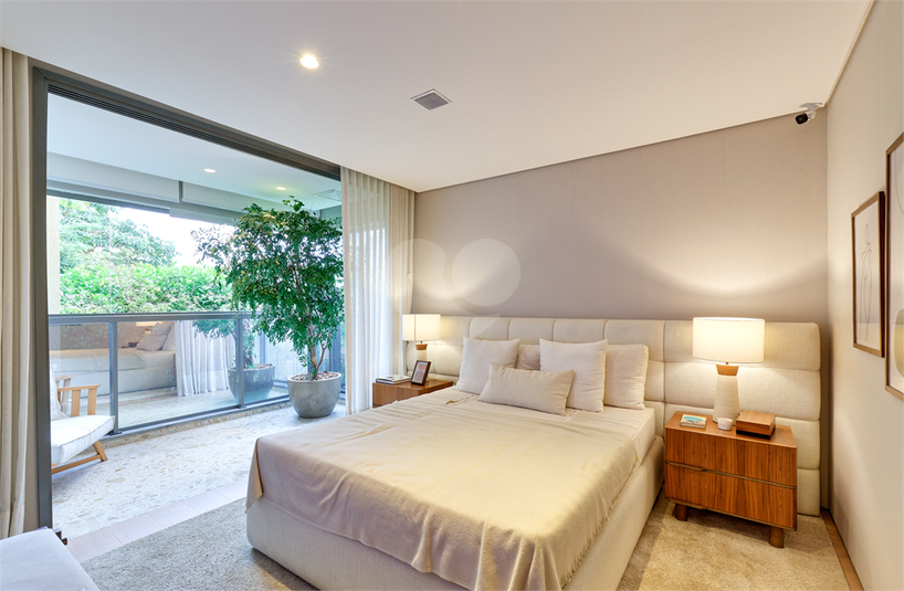 Foto REO1106098