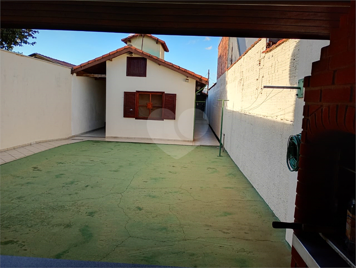 Foto REO1106203