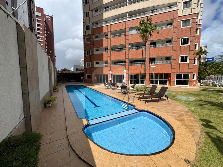 Foto REO1106240