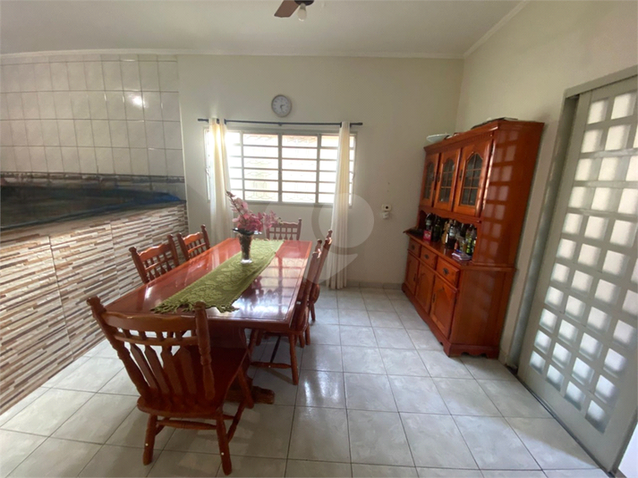 Foto REO1106241