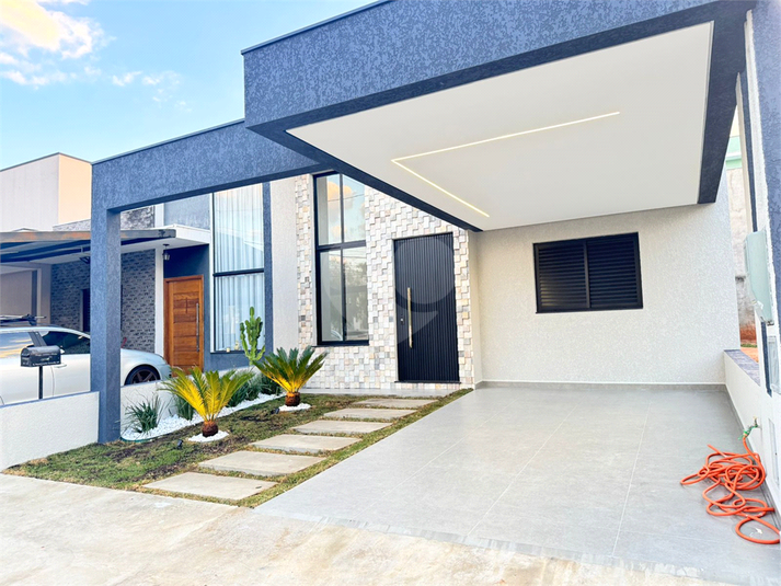 Foto REO1106243