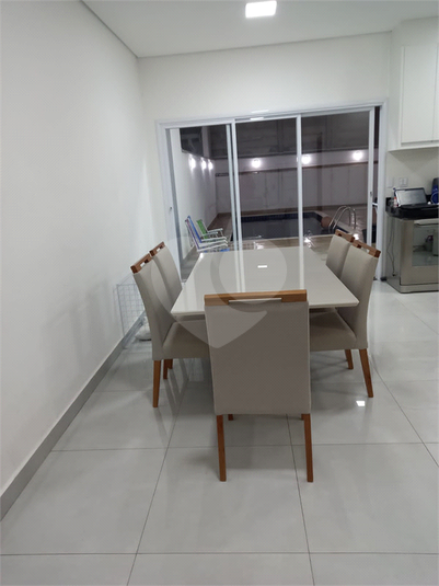 Foto REO1106339