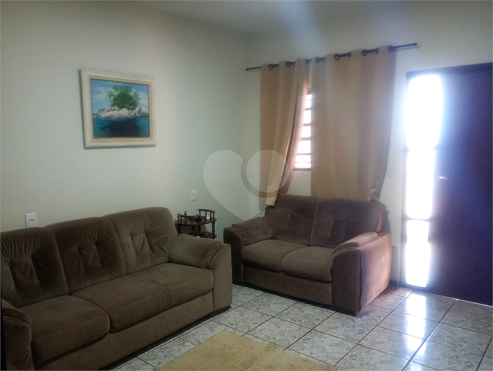 Foto REO1106346