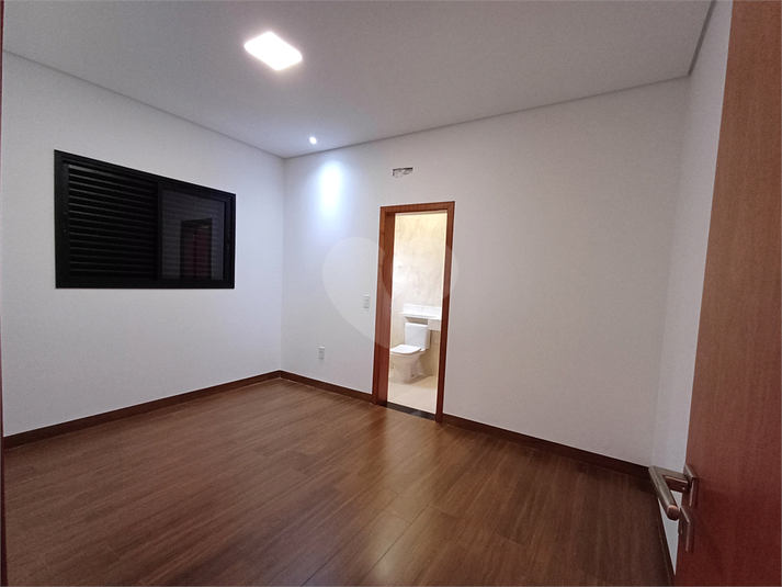 Foto REO1106364