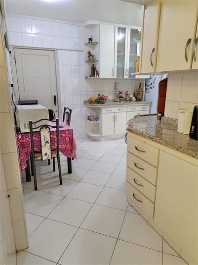 Foto REO1106376