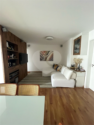 Foto REO1106402