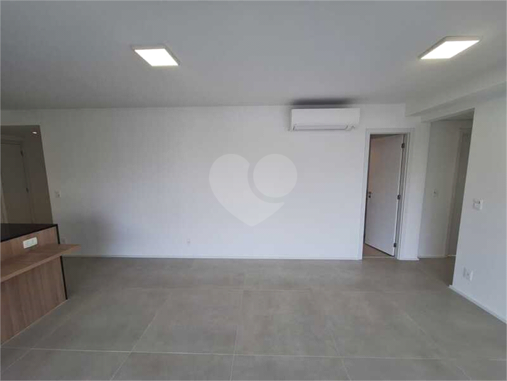 Foto REO1106455